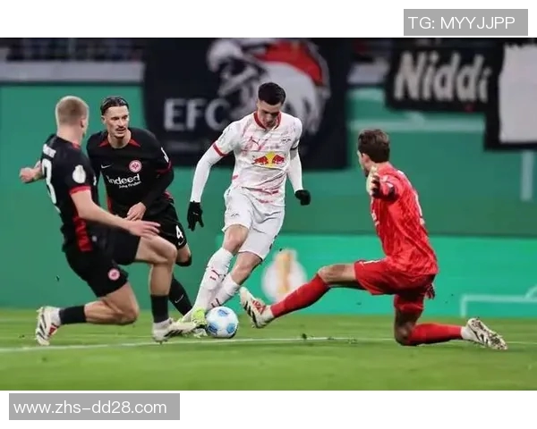 周二欧冠焦点战:勒沃库森能否在主场挑战强敌拜仁慕尼黑 周二欧冠焦点战:勒沃库森能否在主场挑战强敌拜仁慕尼黑